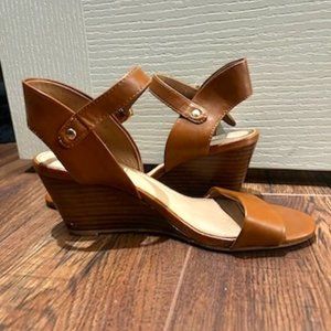 STEVE MADDEN - low wedge sandal